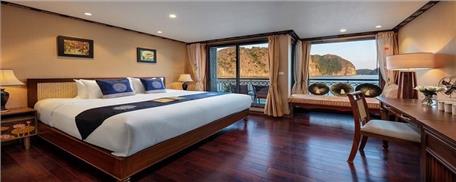 Du thuyền Indochine Lan Hạ Cruise